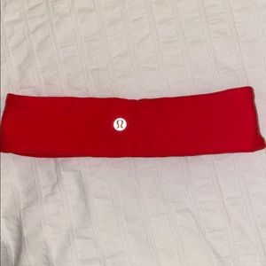 NEVER USED LULULEMON HEADBAND